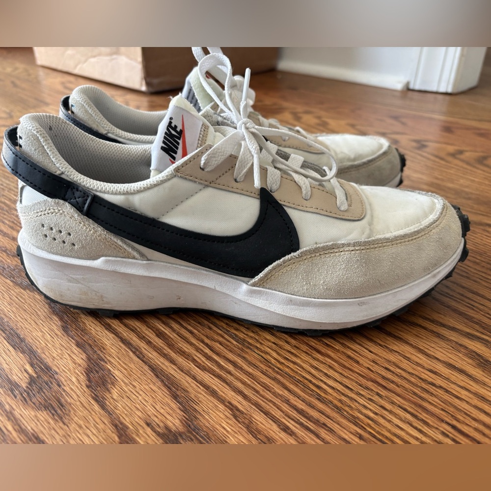 Women’s waffle debut tennis shoes